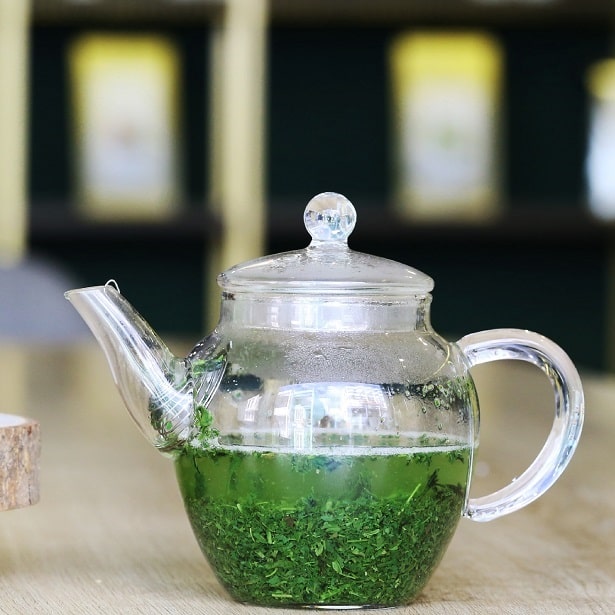Ấm Trà Trong Suốt